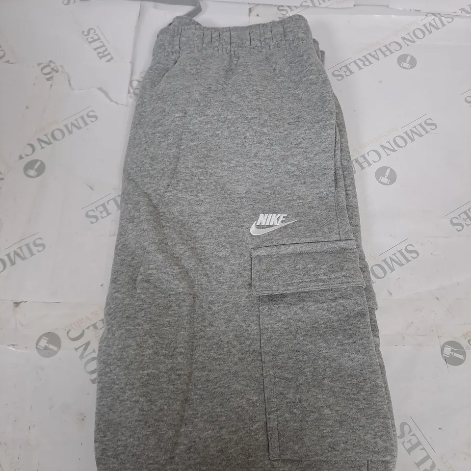 NIKE TECH FLEECE TRACKSUIT BOTTOMS IN GREY SIZE M