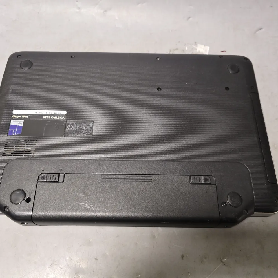 DELL VOSTRO 2520 LAPTOP