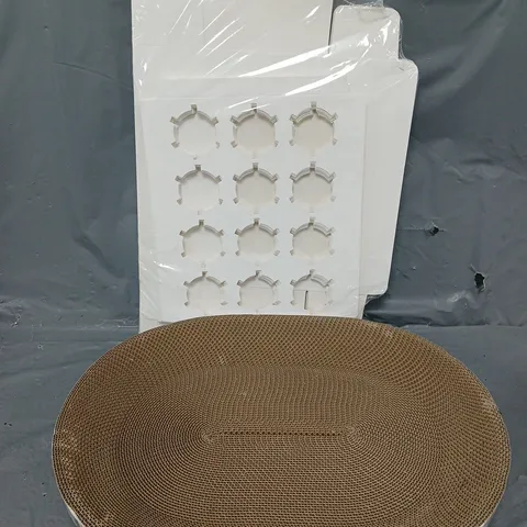 APPROXIMATELY 8 ASSORTED HOUSEHOLD PRODUCTS TO INLCUDE CAR SCRATCHER, VEHICLE PARTS, CHOPPED WOOD ETC - COLLECTION ONLY 