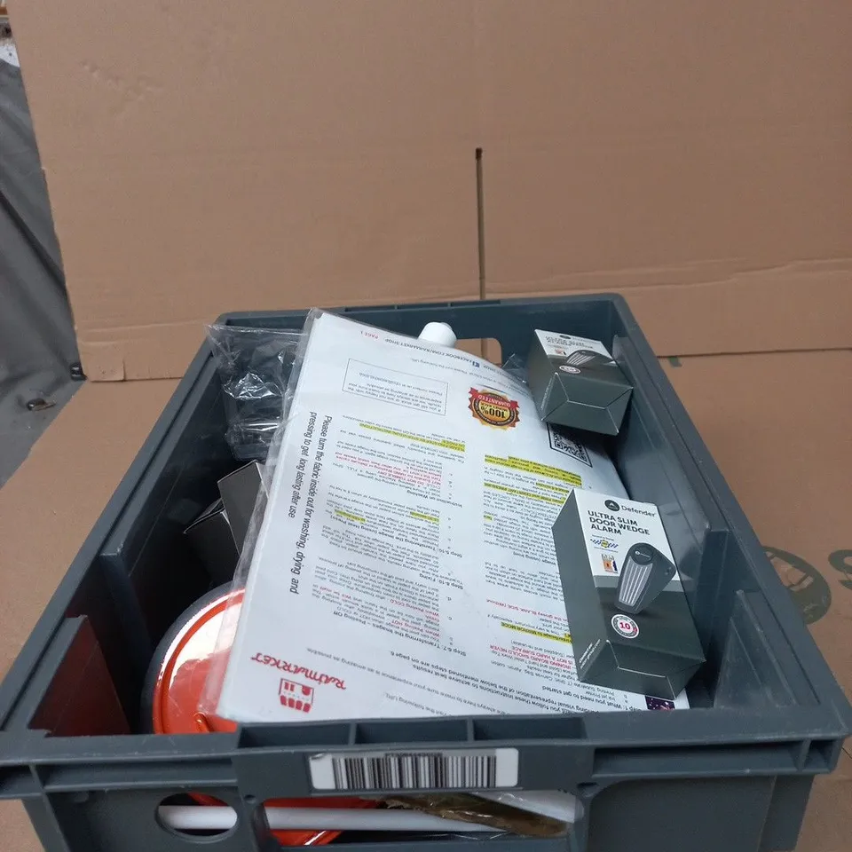 TOTE OF APPROXIMATELY 15 ASSORTED ITEMS TO INCLUDE DEFENDER DOOR WEDGE, MKA TORCH, MAGIC TRANSFER PAPER ETC