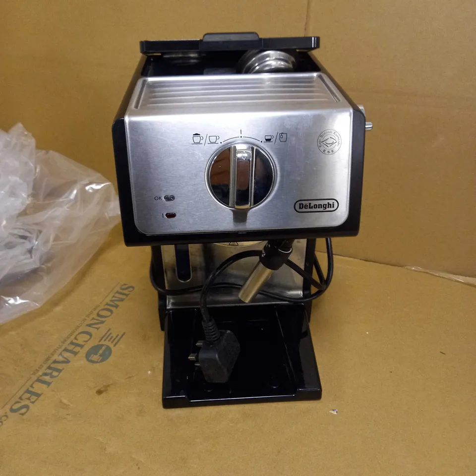 DELONGHI ESPRESSO MACHINE 
