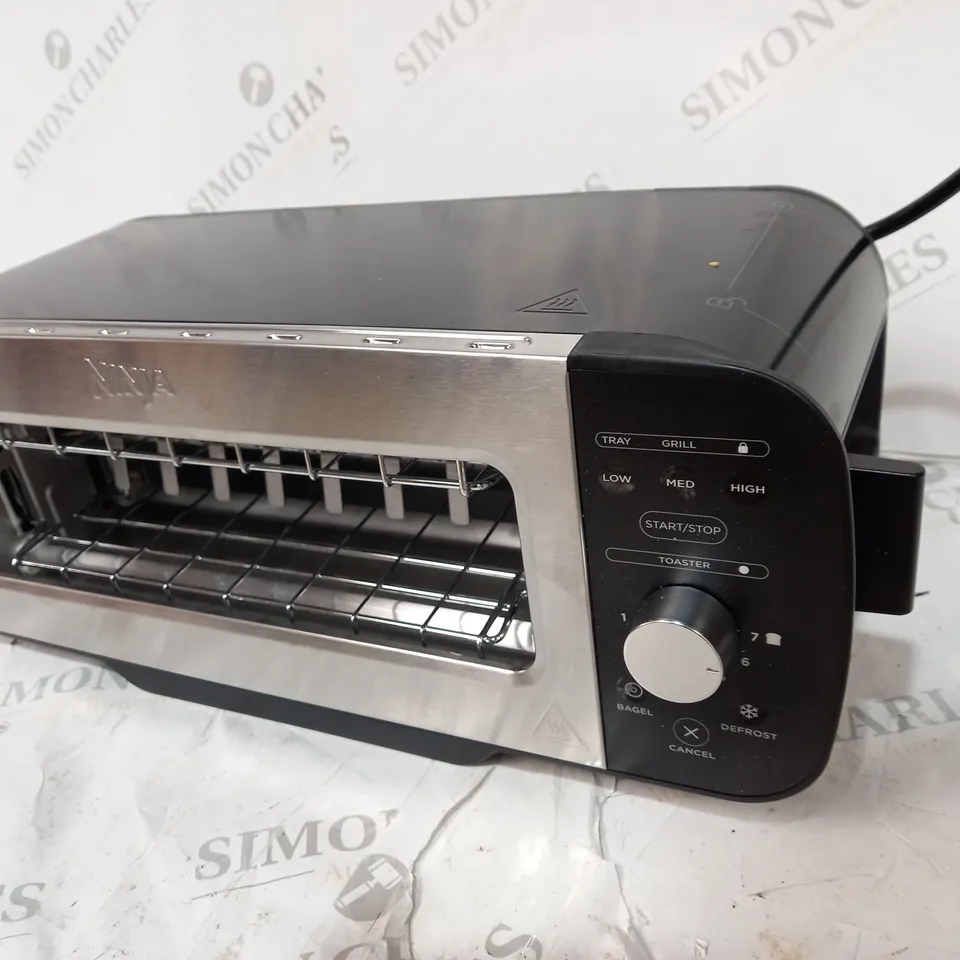 BOXED NINJA 2 IN 1 TOASTER & GRILL ST100UK