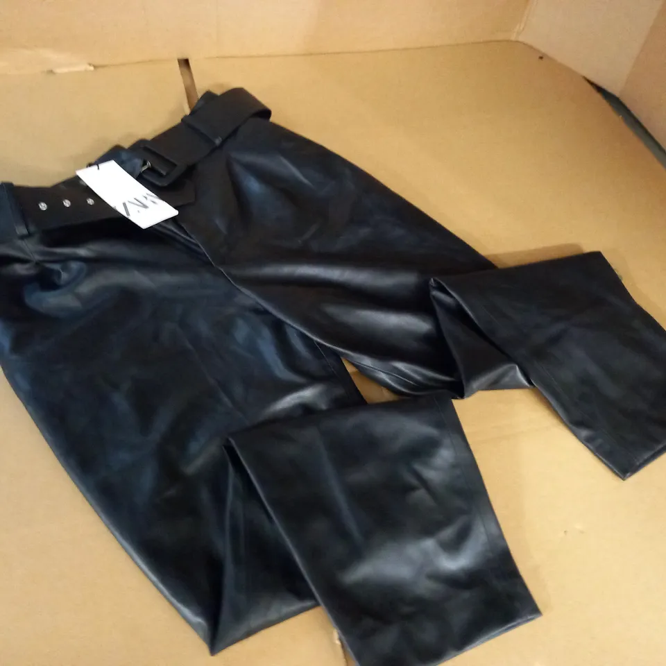 ZARA BLACK PU TROUSERS WITH BELT - M