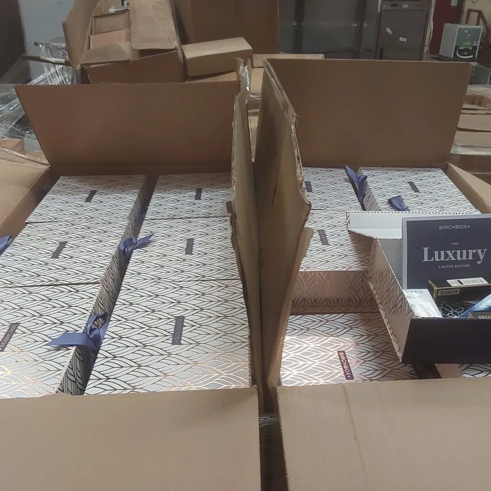 PALLET CONTAINING A VERY LARGE QUANTITY OF ASSORTED BEAUTY RELATED PRODUCTS INCLUDING: BIRCHBOX BEAUTY BOXES ECT