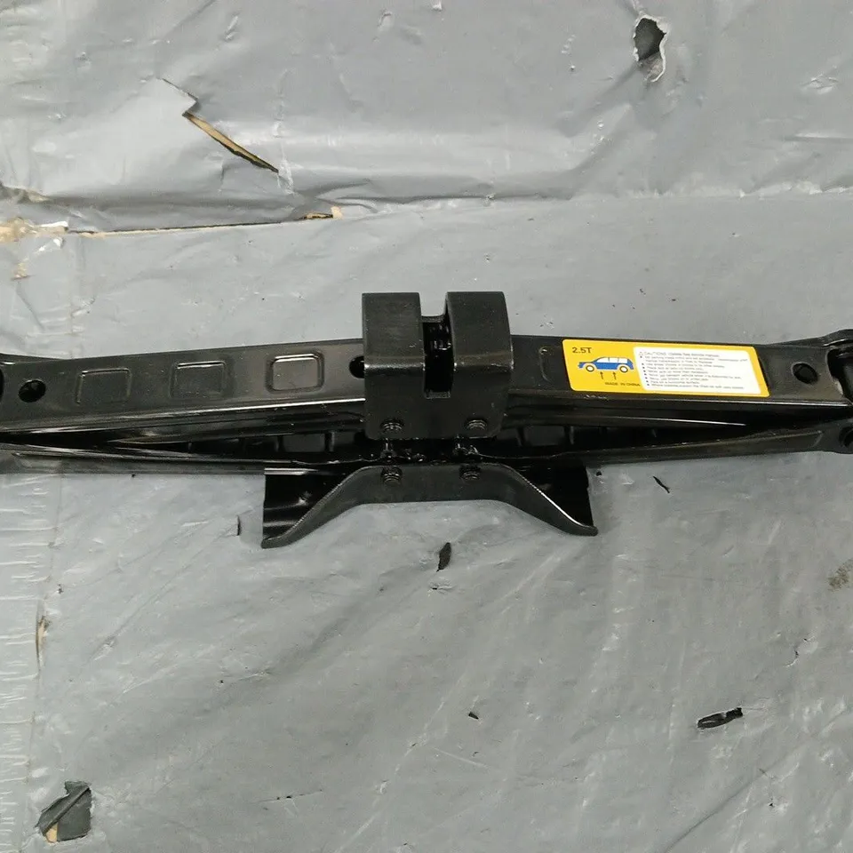UNBRANDED 2.5T CAR JACK IN BLACK