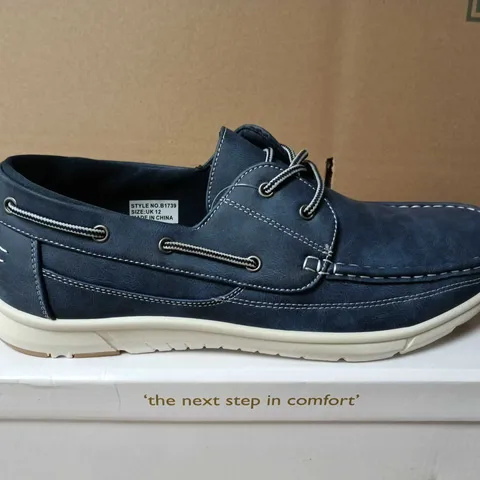BOXED PAIR OF DR KELLER MEN'S NAVY LEATHER BOAT SHOES – UK 12