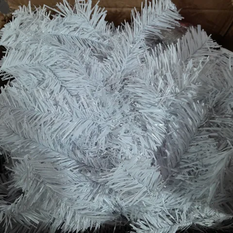 BOXED XMAS GARLAND IN WHITE UNKNOW SIZE 
