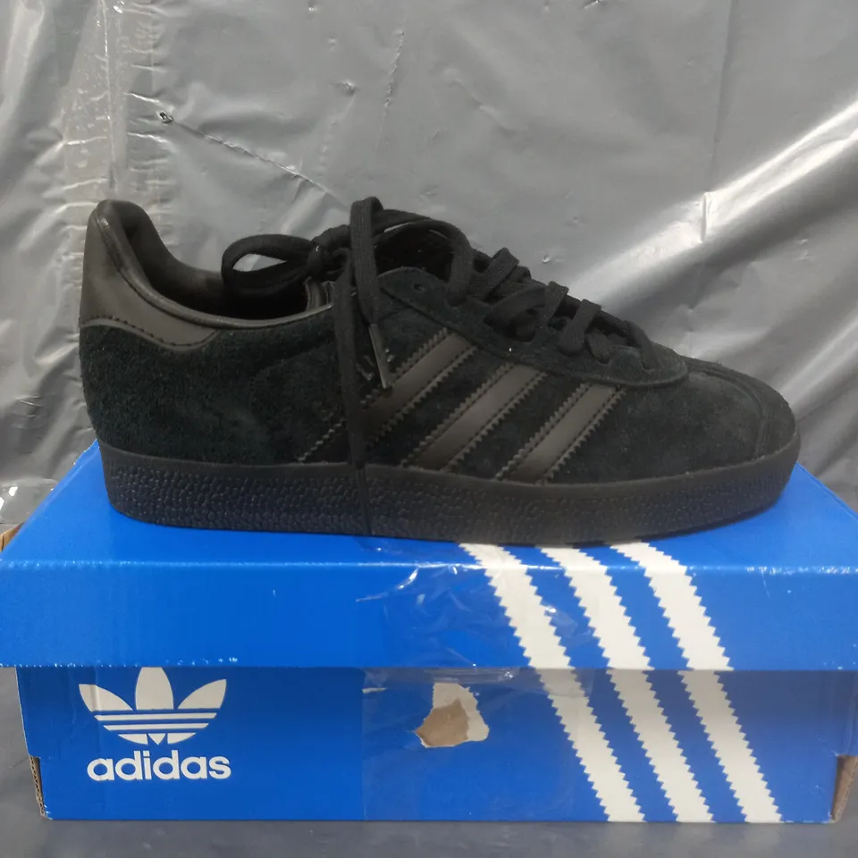 ADIDAS ORIGINALS GAZELLE - BLACK/BLACK SIZE 3  RRP £75