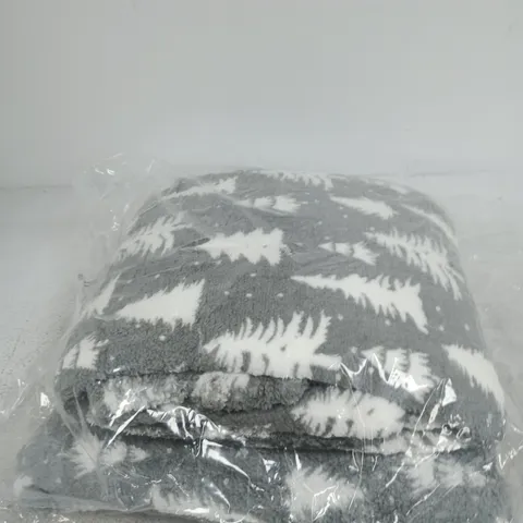 BOX OF APPROXIMATELY 5 PACKS OF GREY PILLOWS WITH WHITE TREES