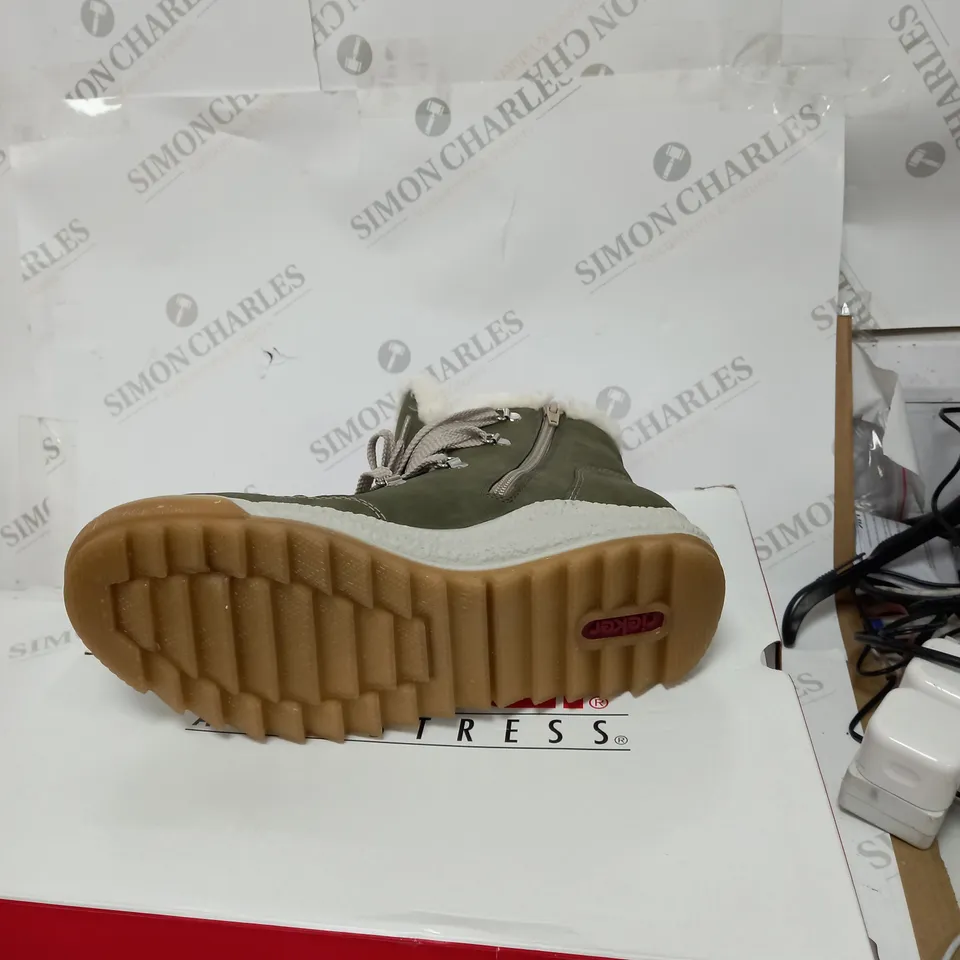 BOXED PAIR OF RIEKER BOOTSS SIZE EUR 41