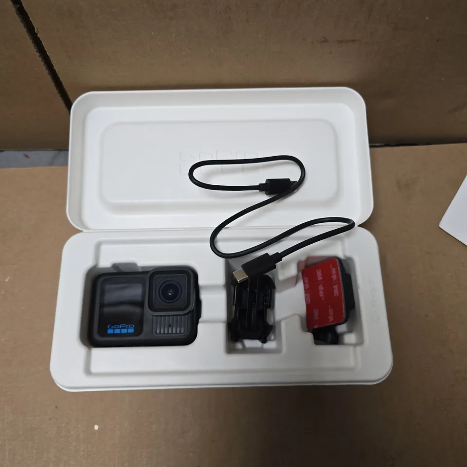 GOPRO HERO13 BLACK ACTION CAMERA – CASE WITH USB-C CABLE & MOUNTING