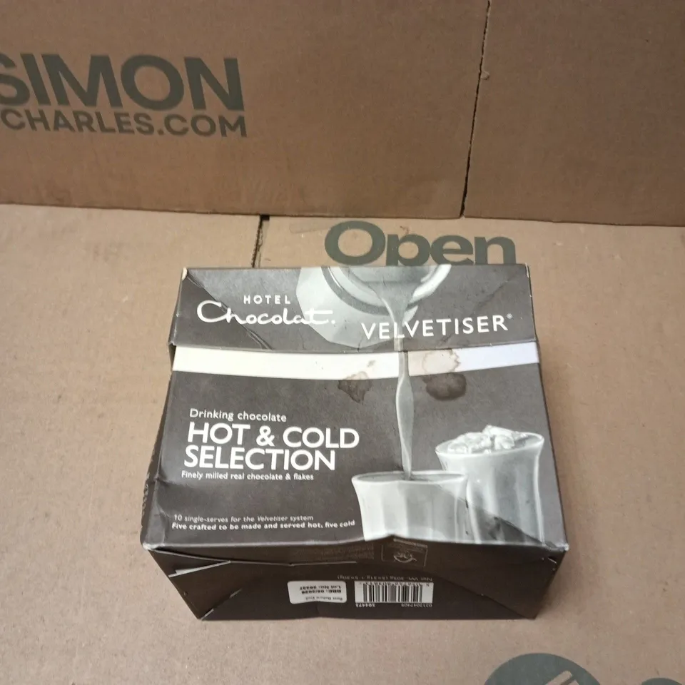 APPROXIMATELY 10  ASSORTED FOOD ITEMS INCLUDING LINWOODS FLAXSEED AND HOTEL CHOCOLAT HOT & COLD SELECTION 