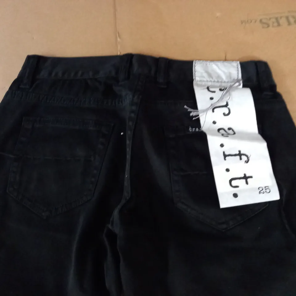 BRAND NEW CRAFT REVOLUTION BLACK JEANS - 25