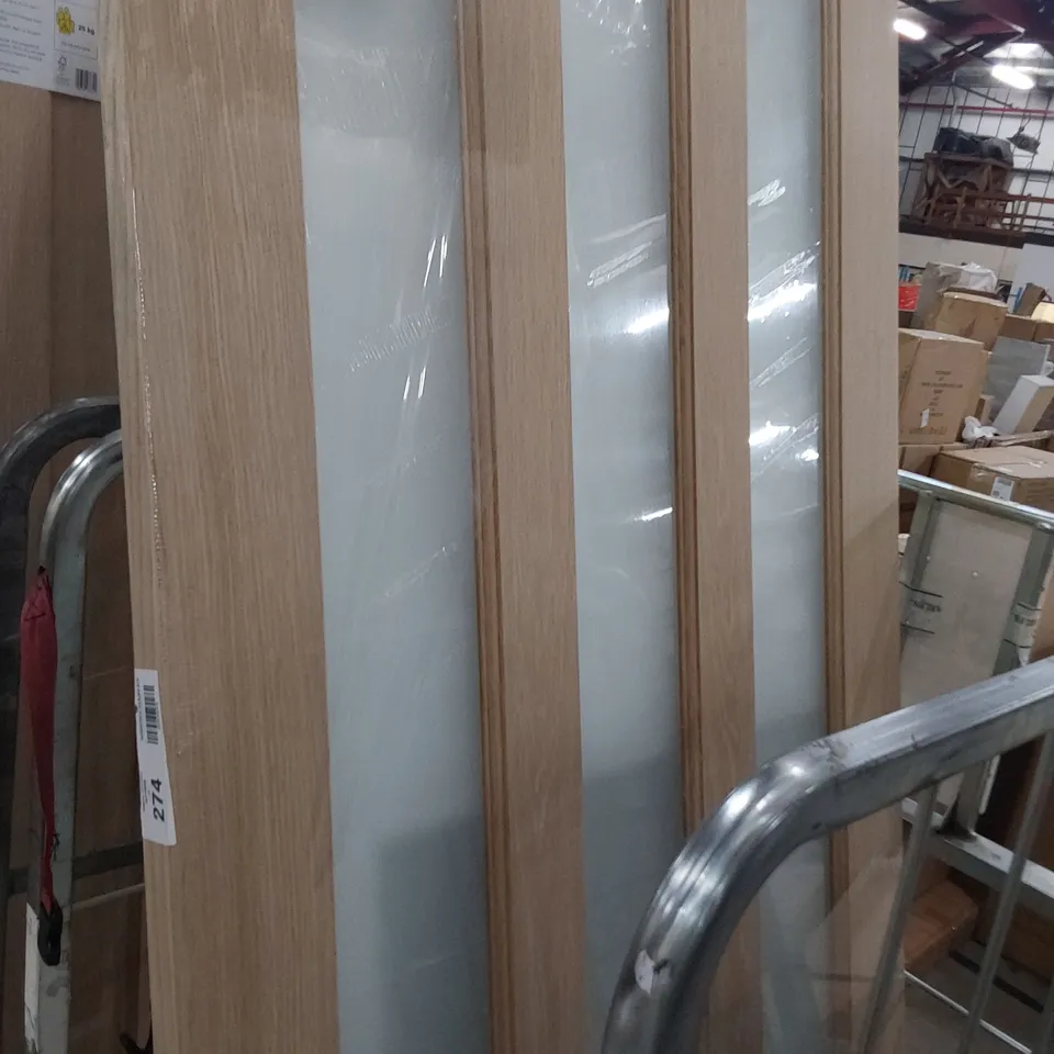 VERTICAL 3 PANEL OAK VENEER GLAZED INTERNAL DOOR 1981 × 838mm