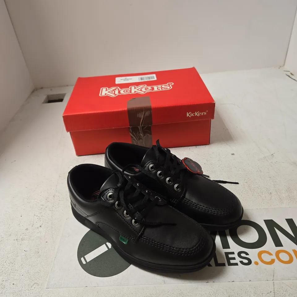 KICKERS BLACK LEATHER LACE-UP SHOES, UK 2 (EU 18) – BOXED