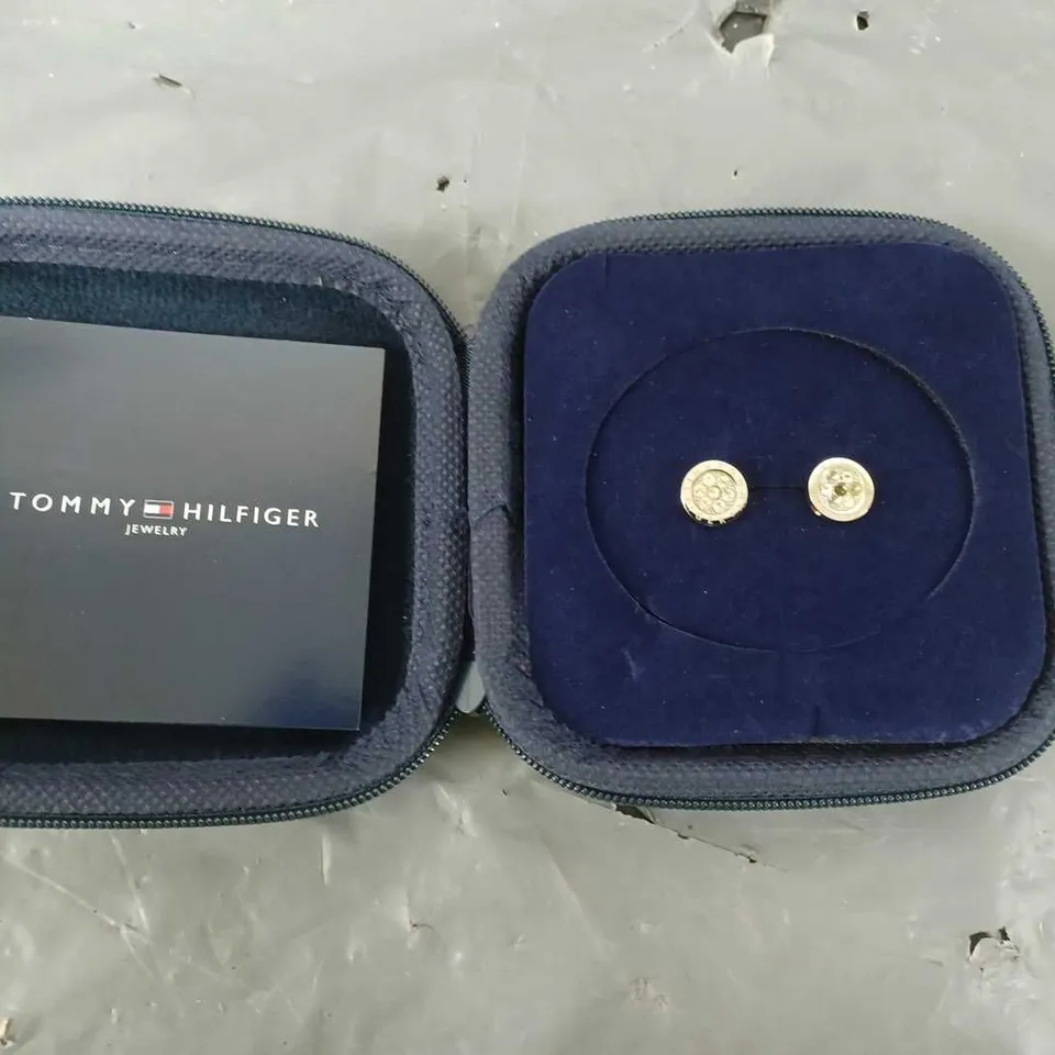 TOMMY HILFIGER CRYSTAL STUD EARRINGS 