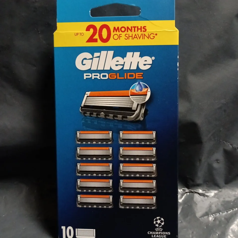 BOXED GILLETTE PRO GLIDE UEFA CHAMPIONS LEAGUE RAZOR REFILLS