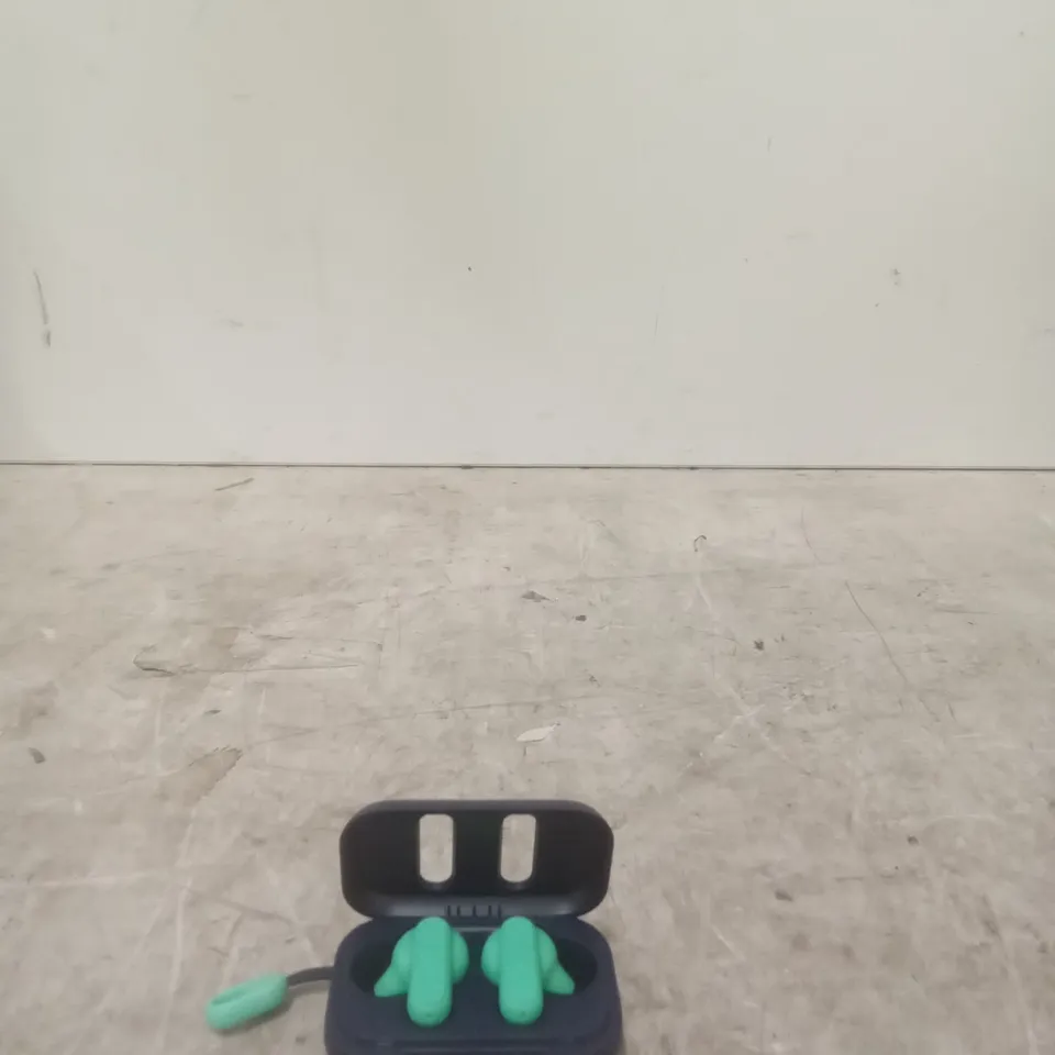 BOXED SKULL CANDY AH-2205 BLUETOOTH EARPHONES 