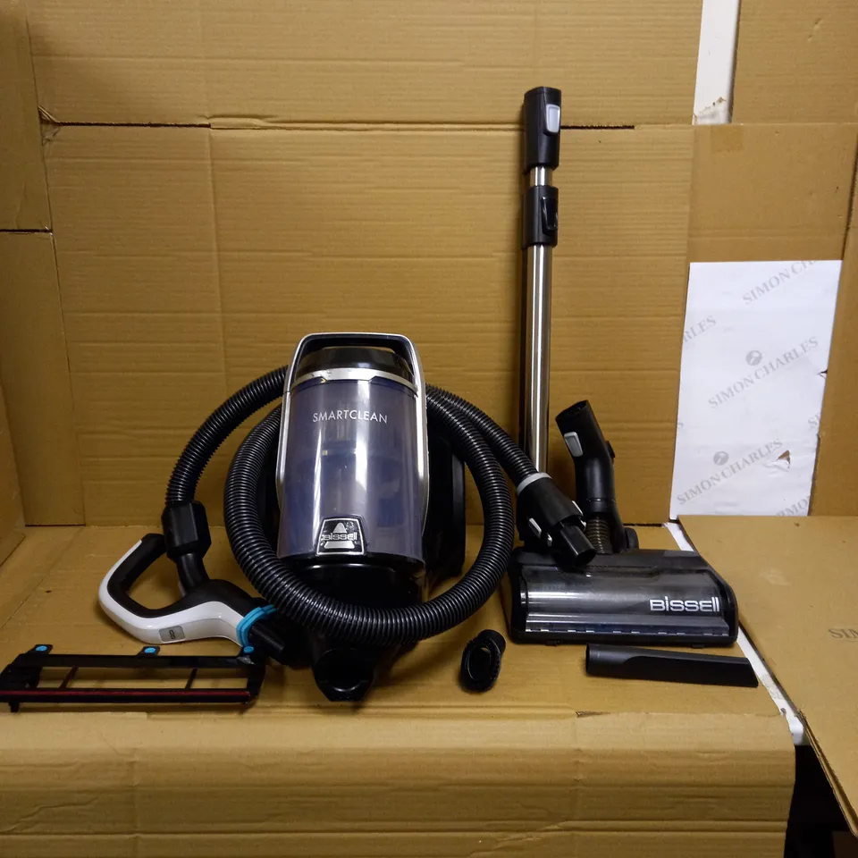 BISSELL SMARTCLEAN PET - BAGLESS VACUUM CLEANER