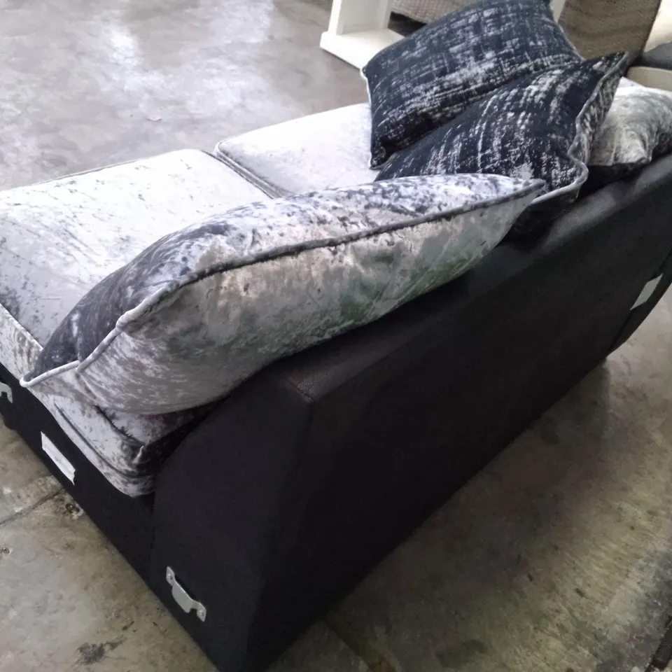 QUALITY DESIGNER RHF SECTION SOFA - GREY/BLACK FABRIC 
