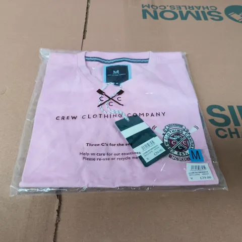 CREW CLOTHING COMPANY SALCOMBE CREST EMBROIDERED TEE – PINK, UK M