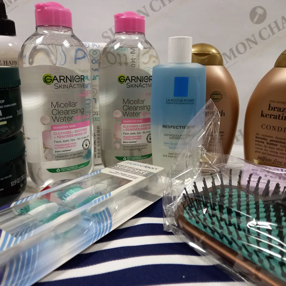 LOT OF ASSORTED HAIR AND SKINCARE PRODUCTS APPROX. 15 ITEMS 