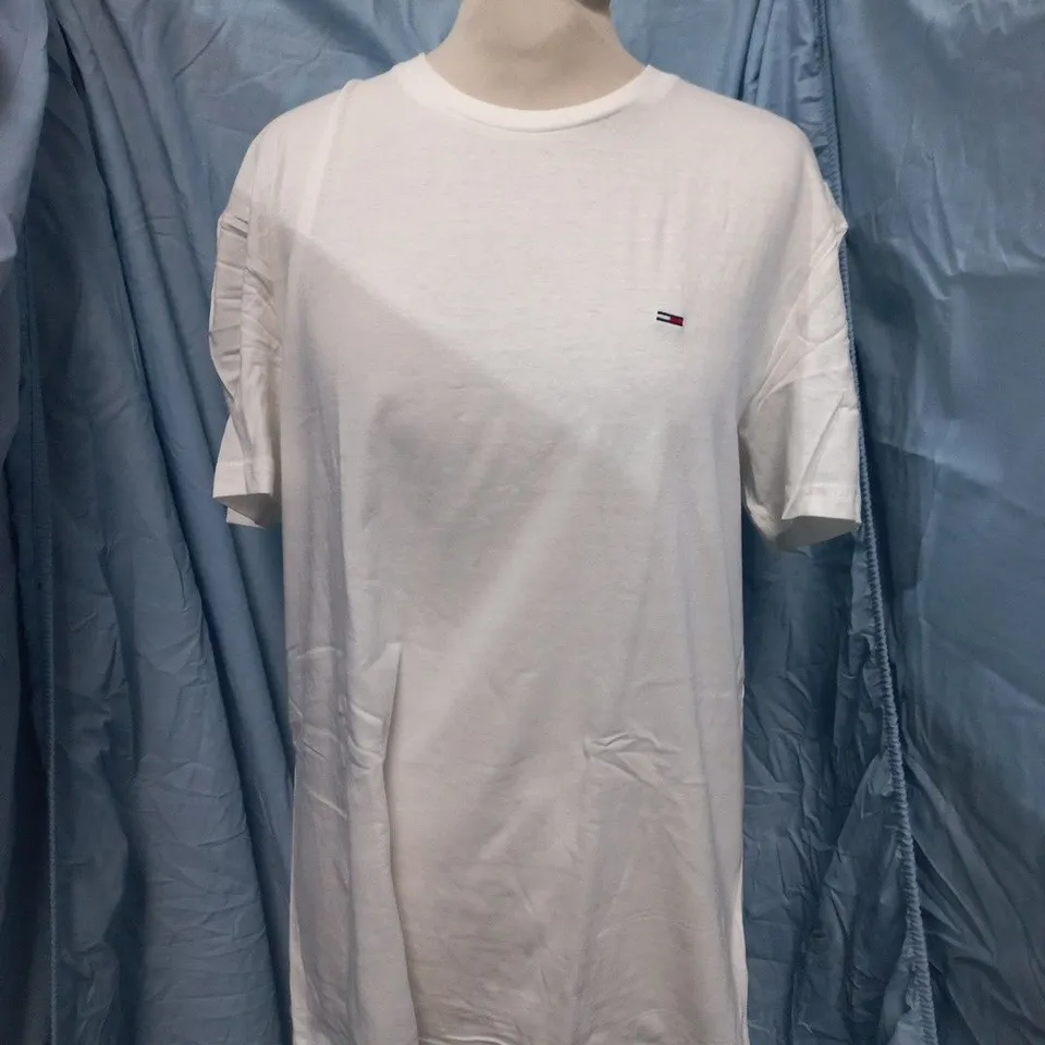 TOMMY JEANS T-SHIRTS – NAVY & BLACK, WHITE, SIZE L (3-PACK)