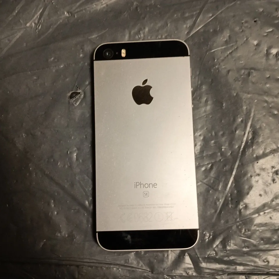 APPLE IPHONE SE A1723