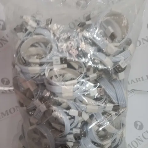BOX OF APPROXIMATELY 30 USB -C CABLES 