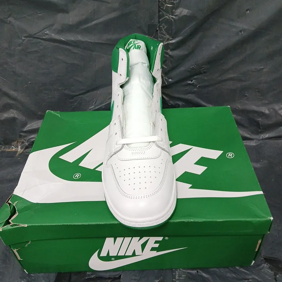 BOXED PAIR OF NIKE JORDAN AIR SHIP PE GREEN UK 15 