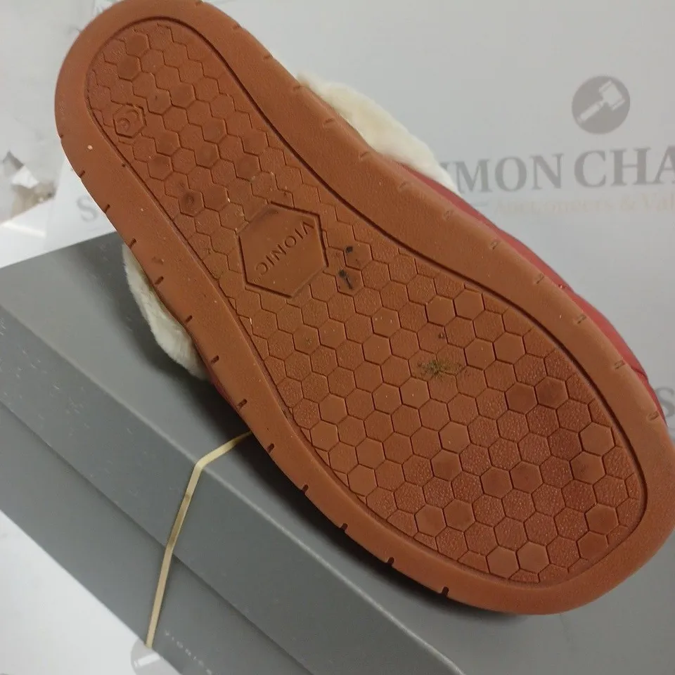 BOXED VIONIC JOSEPHINE SLIPPERS, DUSTY CEDAR - SIZE 4