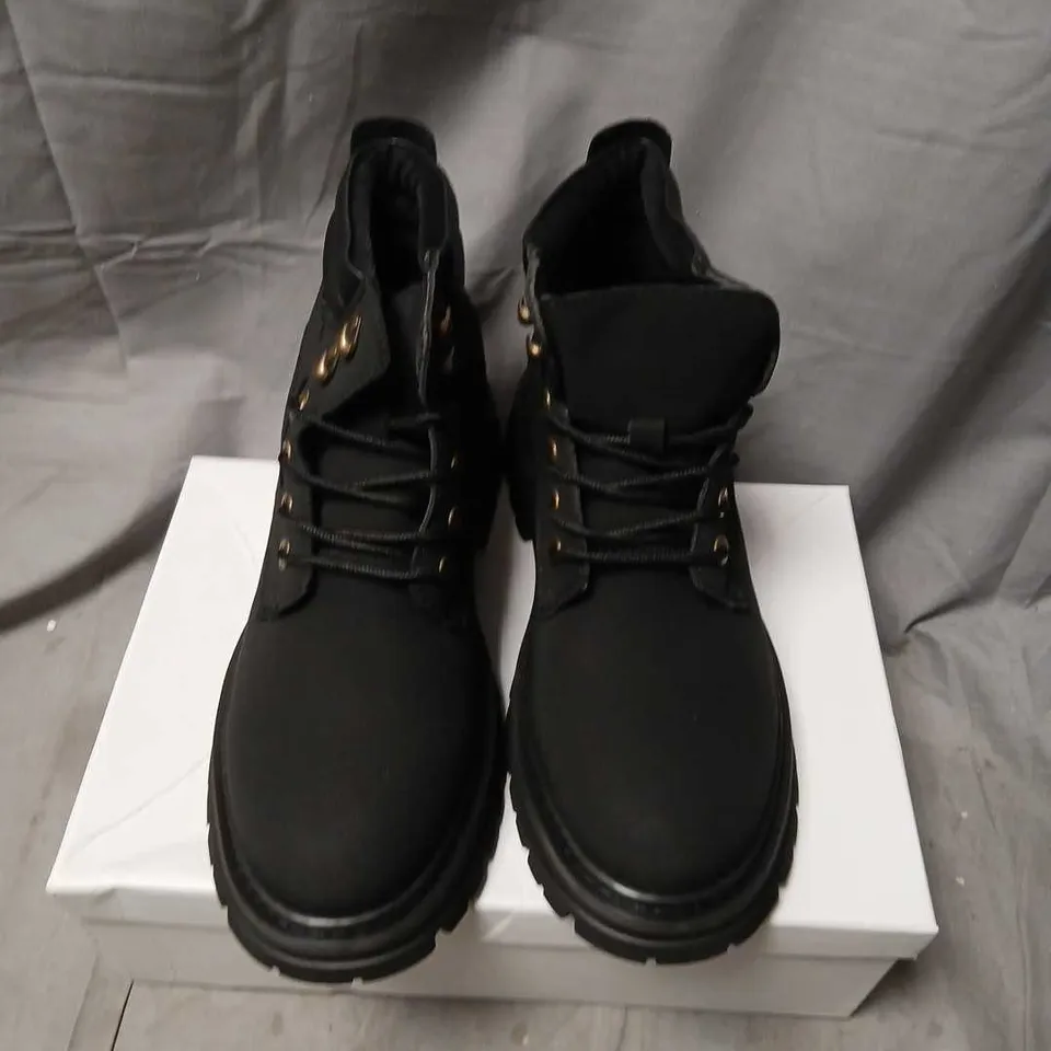 CONZURI MEN'S BLACK HIKING BOOTS UK 8 (US 9, EUR 42)