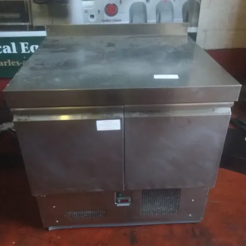 PREP TABLE WITH UNDERCOUNTER FRIDGES