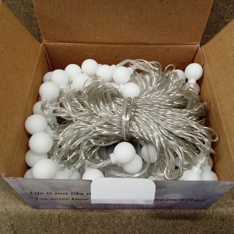 BOX TO CONTAIN A LARGE QUANTITY OF FAISY STRING LIGHTS 