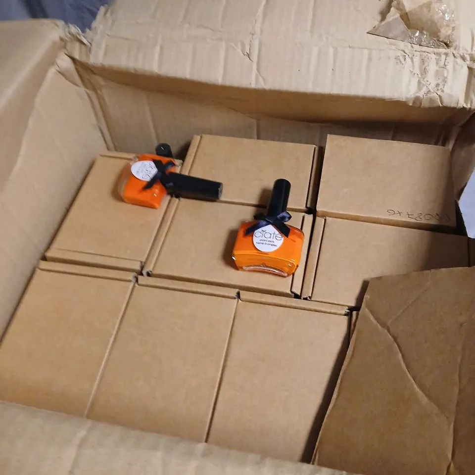 BOX OF APPROXIMATELY 100 CIATÉ PAINT POTS NAIL POLISH – SPEED DIAL (ORANGE) –NO EXPIRY DATE SHOWN 