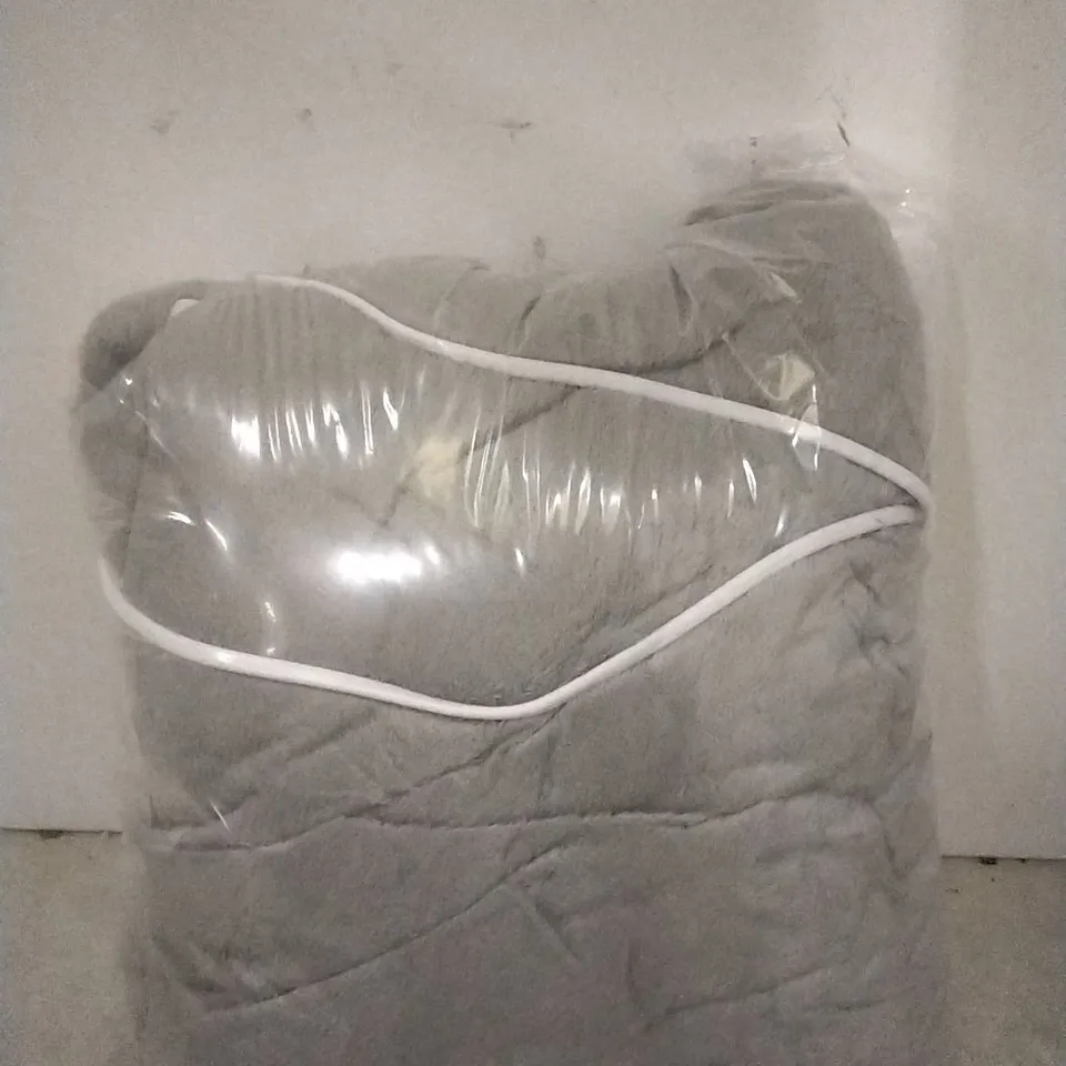 PACKAGED SUPER POLAR HEATED FLEECE ( GREY )