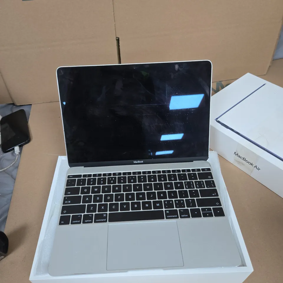APPLE MACBOOK AIR A1534 11-INCH LAPTOP – SILVER