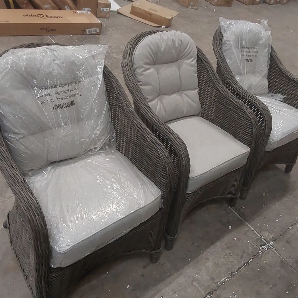 SET OF 6x DESIGNER GARDEN CHAIRS WITH CUSHIONS
