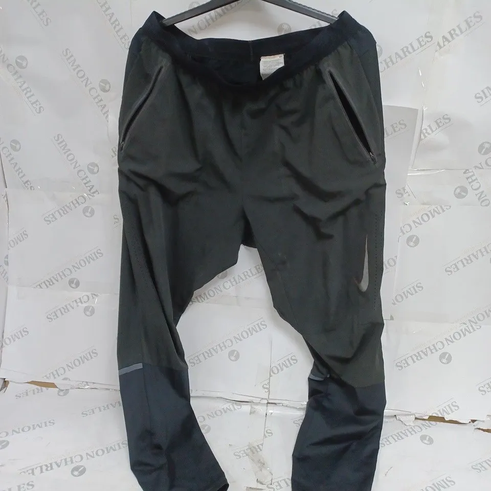 NIKE DRI FIT TRACK PANTS SIZE L 