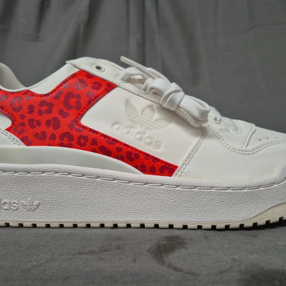 BOXED PAIR OF ADIDAS FORUM BOLD SHOES IN WHITE/RED UK SIZE 9