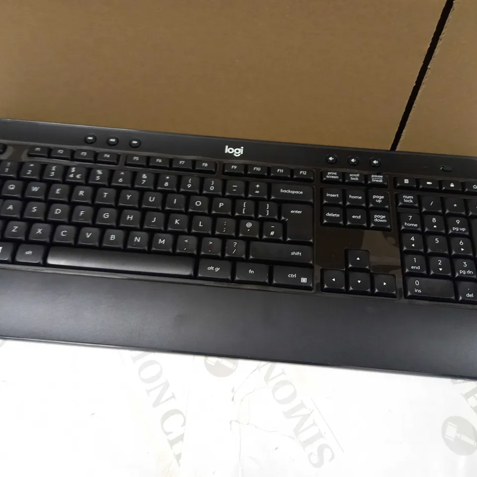 LOGITECH MK540 WIRELESS KEYBOARD