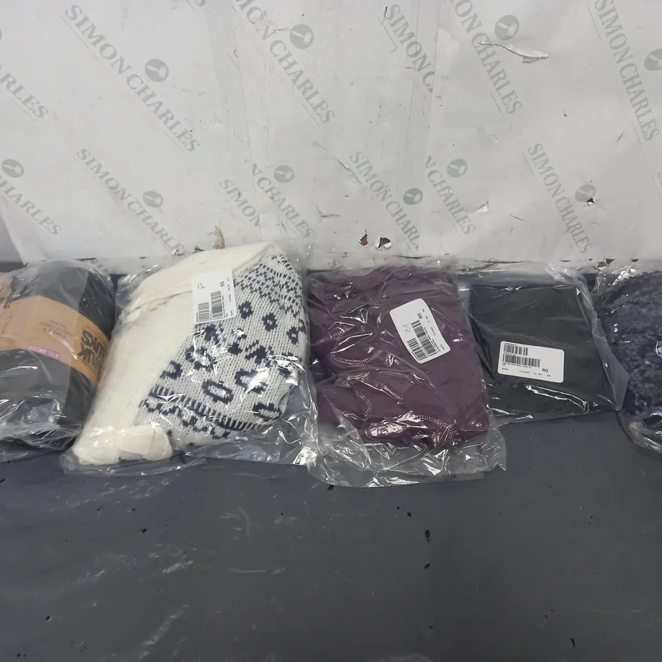 BOX OF APPROXIMATELY 10 ASSORTED BAGGED PIECES OF CLOTHING IN VARIOUS STYLES, SIZES, AND BRANDS 