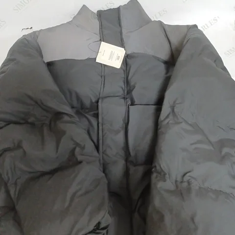 FABLETICS ESSENTAILS PUFFER JACKET IN BLACK & GREY - SMALL