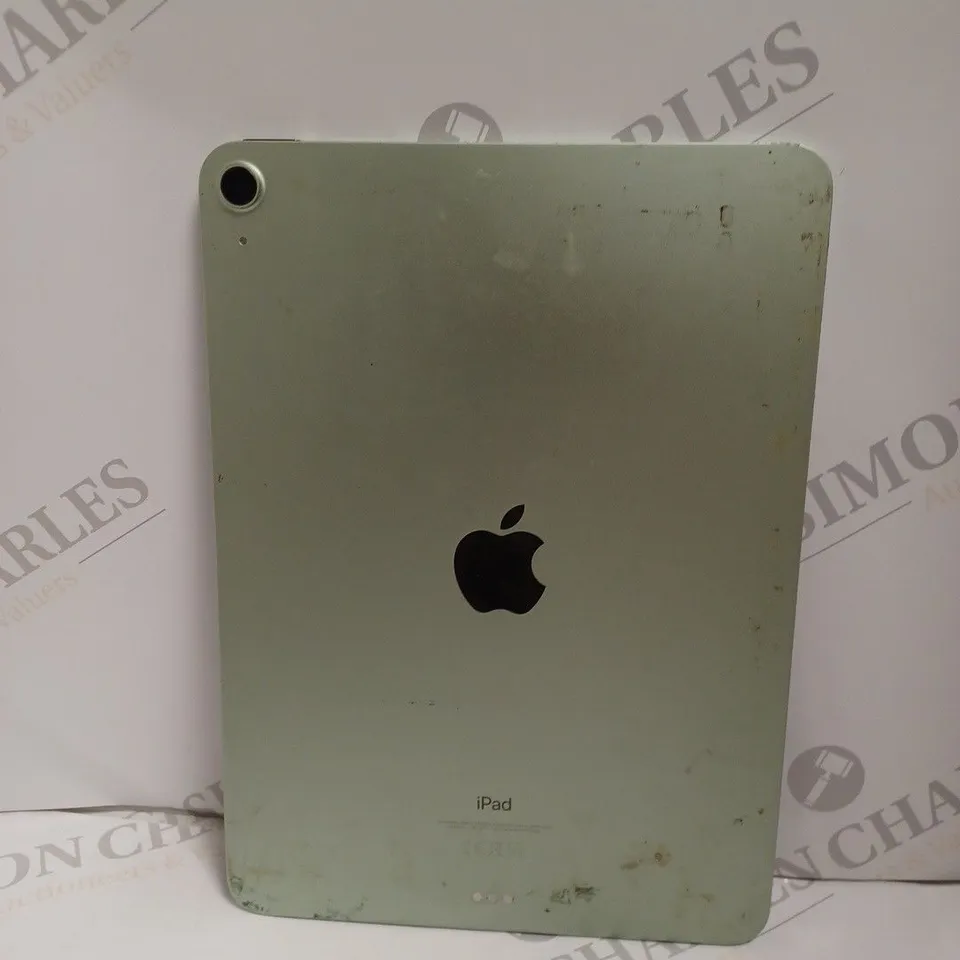 IPAD AIR 5TH GENERATION GREEN