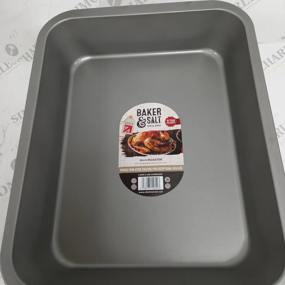 SET OF 5 SILVER BAKING TRAYS