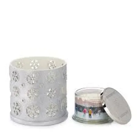 BOXED HOMEWORK BY SLATKIN+CO ICE SKATES AND SNOWFLAKES LUMINARY SCENE