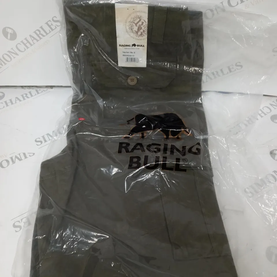 RAGING BULL CARGO SHORTS IN OLIVE - 32 