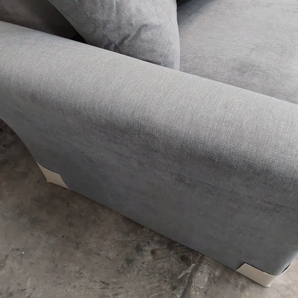 DESIGNER THREE SEATER SOFA WITH SCATTER CUSHIONS GREY FABRIC 