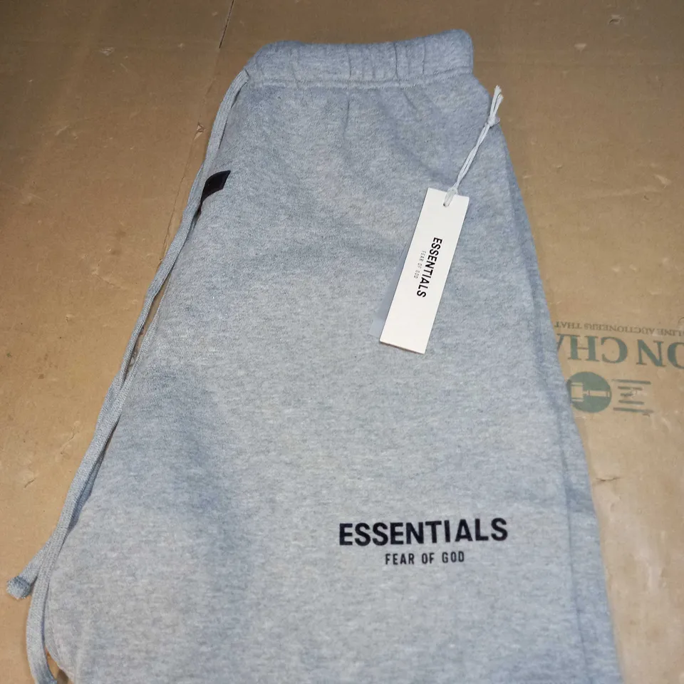 FEAR OF GOD ESSENTIALS KNITTED SHORTS SIZE S