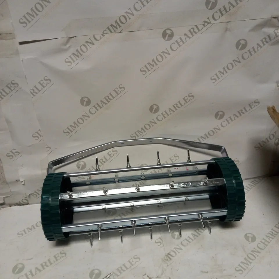 CRYSTALS  3 LEVEL LAWN AERATOR GRASS ROLLER